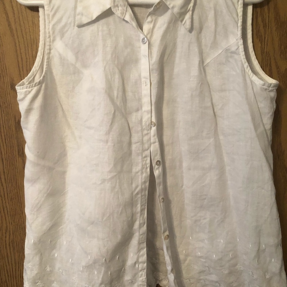 Preowned women’s Edward linen embroidered top L